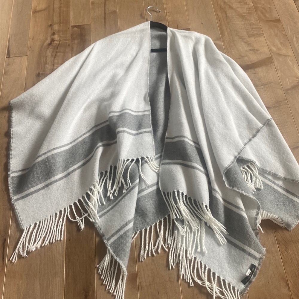 Banana republic reversible poncho